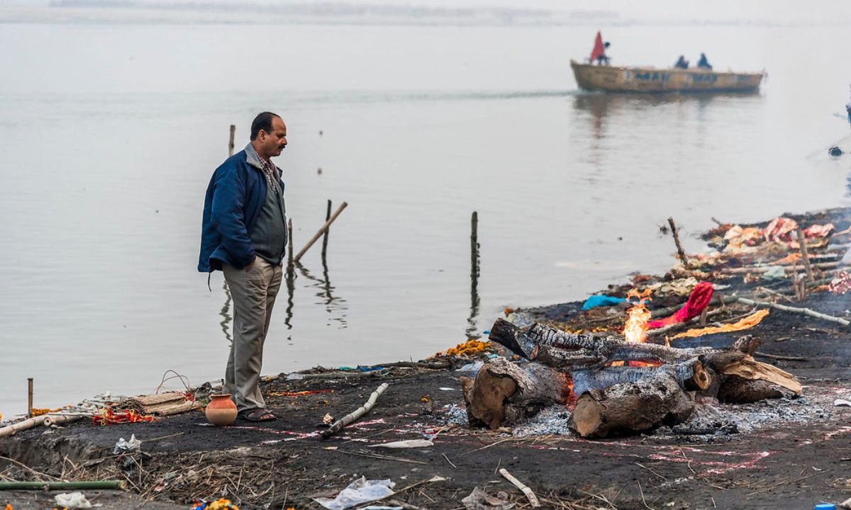 Wooden cremation in harishchandra ghat Wooden cremation in harishchandra ghat