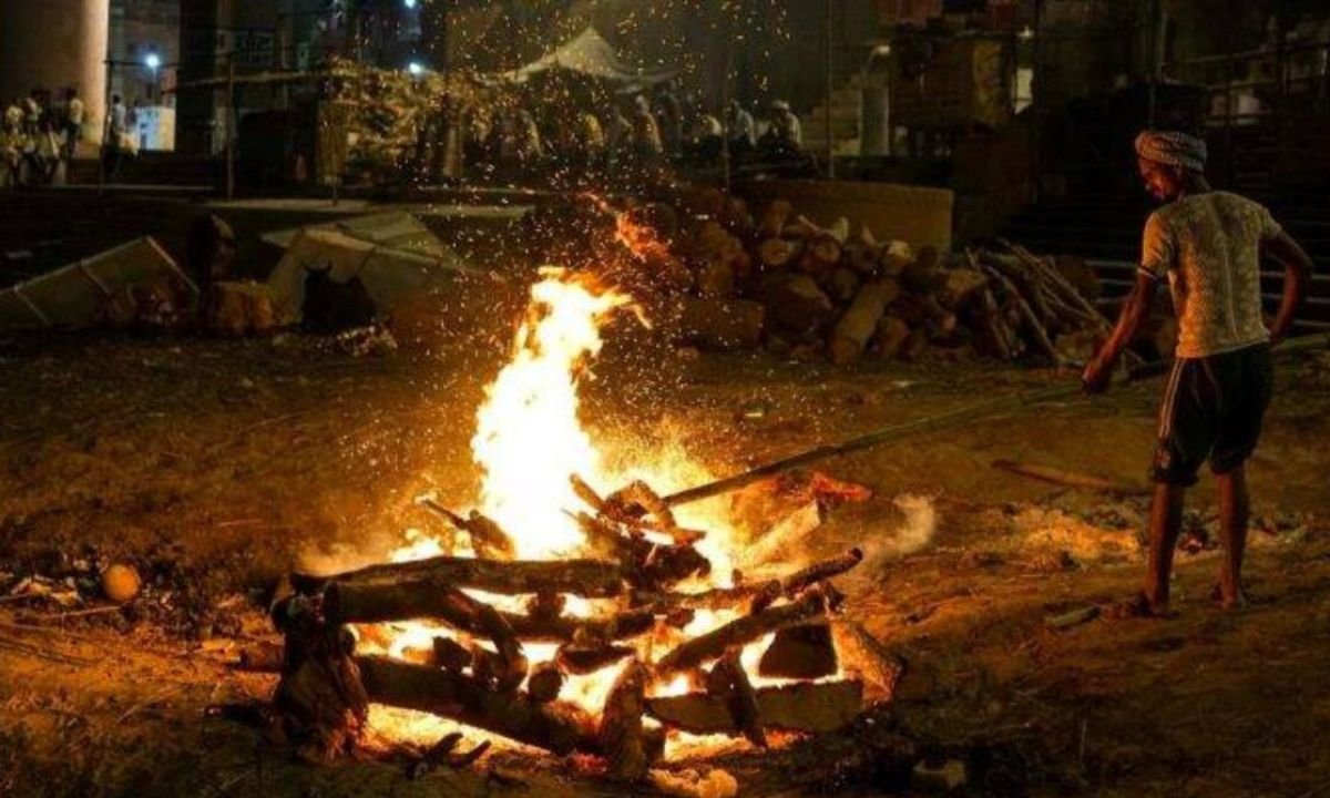 wooden-cremation-dead-body wooden cremation